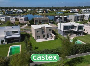 Casa · 177m² · 5 Ambientes · Casa en Venta en Acacias, Puertos