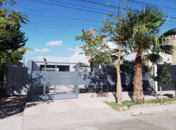 Casa · 180m² · 5 Ambientes · 2 Cocheras · Vendemos Casa en Coquimbito