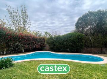 Casa · 270m² · 5 Ambientes · 1 Cochera · Casa a La Venta con Pileta en Los Sauces. Nordelta.