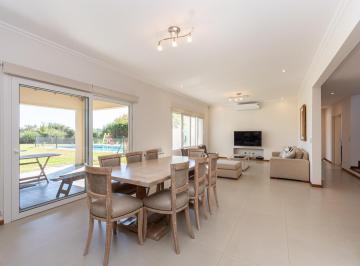 Casa · 349m² · 8 Ambientes · 2 Cocheras · Venta y Alquiler Casa - Haras Santa Maria - El Molino Norte