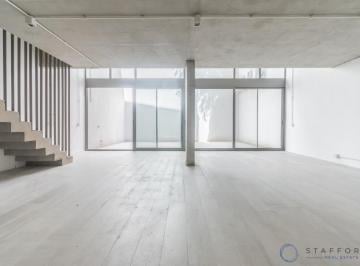 Oficina comercial · 180m² · 2 Ambientes · Moderna Oficina Comercial de 2 Plantas Libres con Patio Venta en Palermo Soho