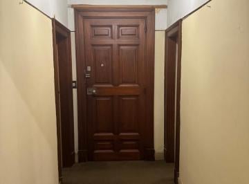 Departamento de 6 ambientes, San Nicolás · Oportunidad - Perón Al 1700 4°. Departamento de 6 Ambientes a Reciclar