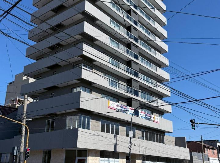 Local comercial · 240m²