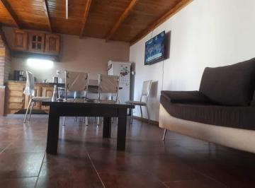 Casa · 275m² · Casa en Venta - 3 Dorm. 3 Baños - 300 m² - Necochea