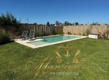 Casa · 195m² · 5 Ambientes · 4 Cocheras · Venta Casa 5 Amb con Piscina en Vila Marina II Villanueva Tigre Ls