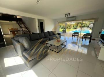 Casa · 280m² · 5 Ambientes · 2 Cocheras · Alquiler Anual Casa Amoblada en Haras Santa María Los Robles