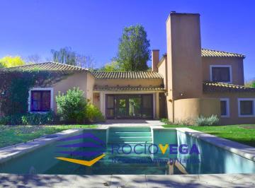 Casa · 300m² · 7 Ambientes · 4 Cocheras · Casa en Venta y Alquiler en Martindale, Pilar