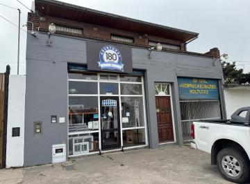 Local comercial · 577ha · 4 Ambientes · 4 Cocheras · Local, Galpón y Vivienda de 4 Amb con Balcon Terraza. Propiedad en Block