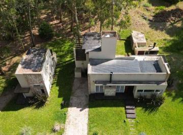 Casa · 180m² · 6 Ambientes · Casa y Departamento. Venta. Mar de Las Pampas