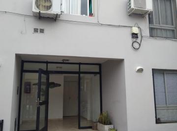 Departamento · 35m² · 2 Ambientes · Impecable! 1 Dorm Barrio Guemes - Oportunidad Inversión!