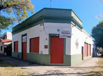 Local comercial · 180m² · 3 Ambientes · 1 Cochera · Local en Venta. Ideal Para Proyecto Inmobiliario - Inversores