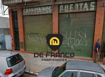 Local comercial · 180m² · Local en Alquiler - Jose C Paz (Son 2 Unidos)