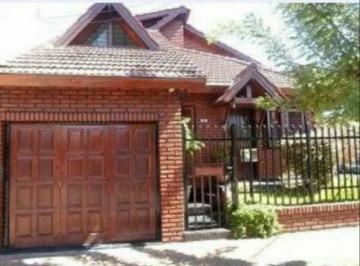 Casa de 3 ambientes, Morón · Venta Casa 3 Ambientes con Quincho y Pileta