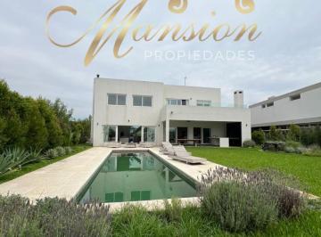 Casa · 280m² · 5 Ambientes · 2 Cocheras · Venta Casa 5 Amb a La Laguna San Benito Villanueva Tigre