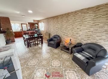 Casa · 150m² · 3 Dormitorios · 3 Cocheras · Casa 4 Ambientes + Local. Peralta Ramos Oeste.