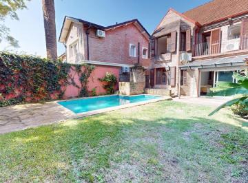 Casa · 280m² · 5 Ambientes · 1 Cochera · Venta Casa 3 Plantas Luminosa Jardín Pileta Cochera a m del Río Bajo Martínez