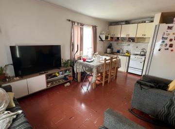 Casa · 64m² · 4 Ambientes · Venta Casa 3 Dorm., San Jose 3556, Neuquen Capital