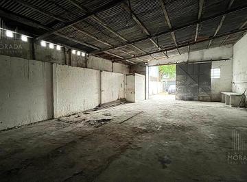 Bodega-Galpón · 234m² · Galpón con Vivienda en Olivos Proximo a Panamericana