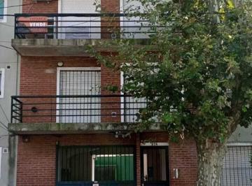 Departamento · 53m² · 3 Ambientes · 1 Cochera · Departamento en Venta en Avellaneda, G. B. a. Zona Sur, Argentina