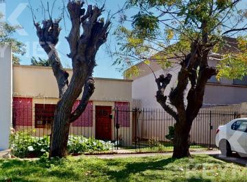 Casa · 98m² · 3 Ambientes · 1 Cochera · Casa de 2 Dorm. en Venta, Tolosa