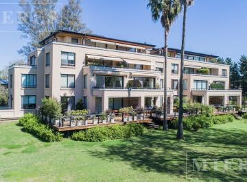 Departamento · 120m² · 3 Ambientes · 2 Cocheras · Espectacular Depto. en Alquiler Amoblado en Los Robles Villa