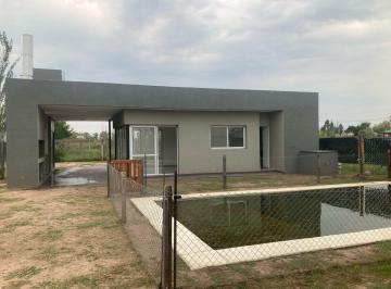 Casa · 50m² · 2 Ambientes · 1 Cochera · Venta Casa Punta Chacra Roldán