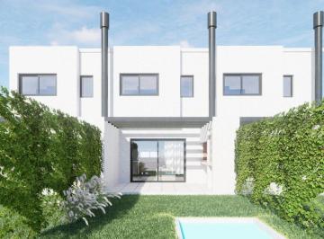 Casa · 66m² · 3 Ambientes · 1 Cochera · Duplex 2 Dorm. con Jardin Fisherton Venta