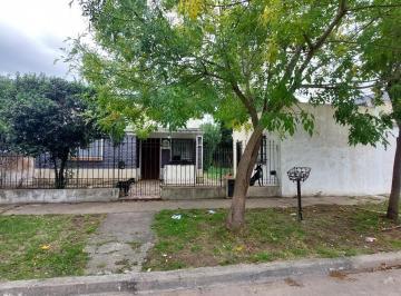 Casa · 100m² · 4 Ambientes · Casa en Monte Grande Alquiler