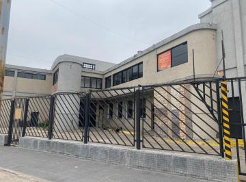Terreno · 2940m² · Excelente Galpon en Alquiler de 4000 de Suelo y 2940 Contruidos.