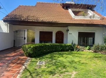Casa · 178m² · 4 Ambientes · 2 Cocheras · Casa Chalet en Venta en General Pacheco, Tigre, G. B. a. Zona Norte