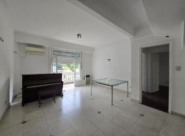 Departamento · 65m² · 3 Ambientes · Alquiler 3amb Al Frente Primer Piso por Escalera