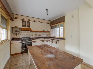 Casa · 89m² · 4 Ambientes · Alquiler Casa Pasillo de 3 Dorm. - Tiro Suizo