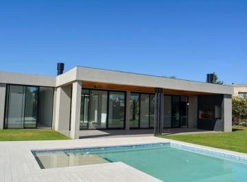 Casa · 208m² · 4 Ambientes · 3 Cocheras · Venta Casa a Estrenar 4 Amb Club de Campo