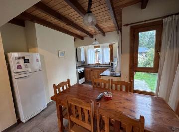 Casa · 73m² · 1 Cochera · Turístico Cabaña en Venta en Esquel, Chubut, Patagonia