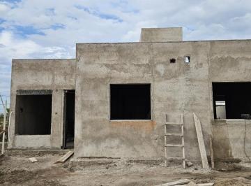 Casa · 75m² · 3 Ambientes · 2 Cocheras · Venta Duplex Rincones - Manantiales - 2 Dorm. - Cochera