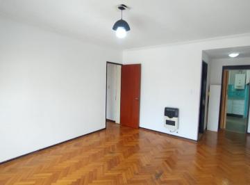 Departamento · 75m² · 4 Ambientes · Depto 4 Amb. C/bco. Corrido - Vista Abierta - Apto Prof.
