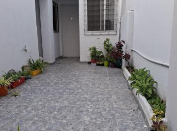 PH · 50m² · 2 Ambientes · Hermoso PH 2 Ambientes con Patio en Alquiler - Olivos