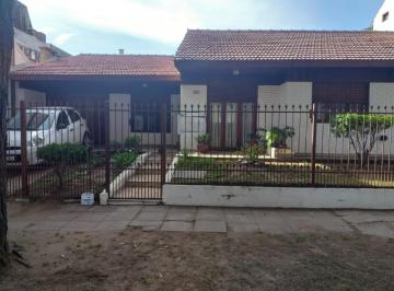 Casa · 170m² · 5 Ambientes · 2 Cocheras · Casa en Venta - 4 Dorm. 2 Baños - Cocheras - 350 m² - San Bernardo del Tuyú