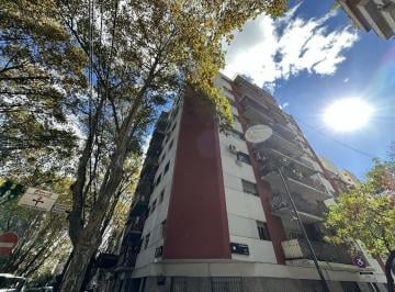 Departamento · 60m² · 3 Ambientes · Av H. Yrigoyen Al 4200 Departamento 3 Amb en Venta Almagro