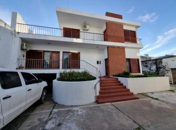 Casa · 330m² · 7 Ambientes · 1 Cochera · Se Vende Casa Interna en El Centro de Reconquista