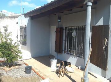 Casa · 105m² · 3 Ambientes · 1 Cochera · Casa en Venta - 2 Dorm. 1 Baño - Cochera - 240 m² - San Vicente