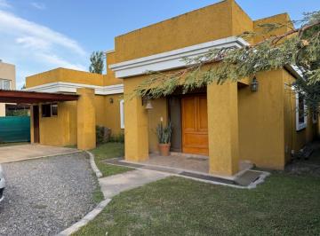 Casa de 12 ambientes, Villa Allende · Casa en Venta en El Barrio Mas Tranquilo - La Morada - Una Planta