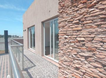 Casa · 328m² · 8 Ambientes · 2 Cocheras · Venta/permuta Casa 5 Dorm. Estrenar. Pueblo Esther