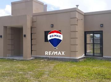 Casa · 80m² · 4 Ambientes · Casa 3 Dorm a Estrenar Venta Los Adobes Cerrillos