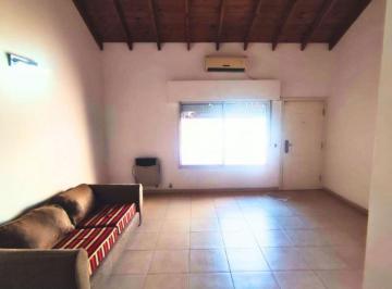 Casa · 122m² · 4 Ambientes · 1 Cochera · Casa en Venta 4 Ambientes con Cochera en Merlo