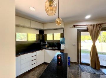 Casa · 82m² · 2 Ambientes · Se Vende Casa en El Loteo Bascolo