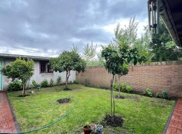 PH · 174m² · 4 Ambientes · 1 Cochera · Venta Casa PH 4 Amb Acantilados Parque Permuta