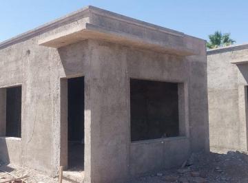 Casa · 76m² · 4 Ambientes · 1 Cochera · Venta de Casa en Barrio Privado Los Alamos
