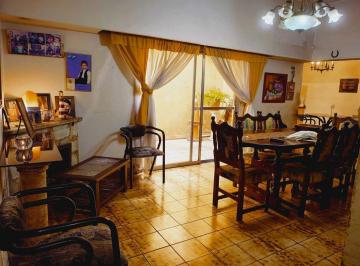 PH · 87m² · 3 Ambientes · 1 Cochera · PH en Venta 3 Ambientes Parque Avellaneda Cochera