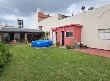 Casa · 74m² · 4 Ambientes · Casa 4 Ambientes con Quincho Parrilla y Jardin
